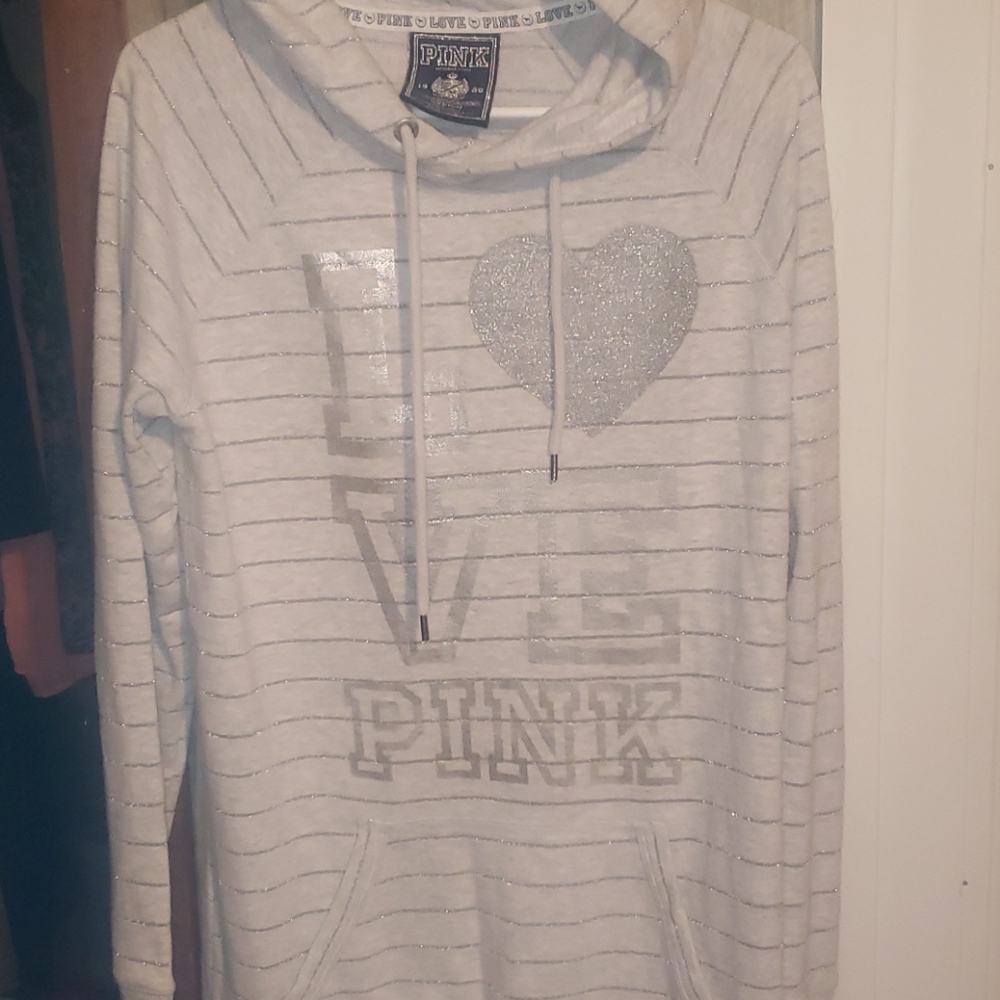 Vs Hoodie Medium